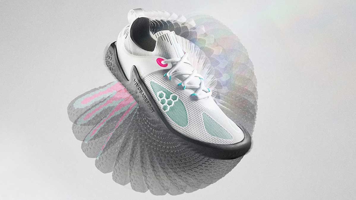 6 Outdoor-Schuhe im Camp-Test 2 Weiß bunt ist der Barfußschuh Motus Strength von Vivobarefoot