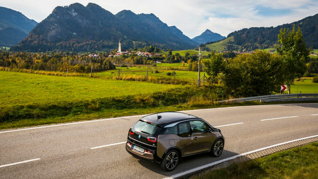 Emobilisierung der Deutschen Alpenstraße 3 Auf der deutschen Alpenstraße umweltfreundlich und ressourcenschonend die Schönheiten Bayerns entdecken © Ralf Gerard