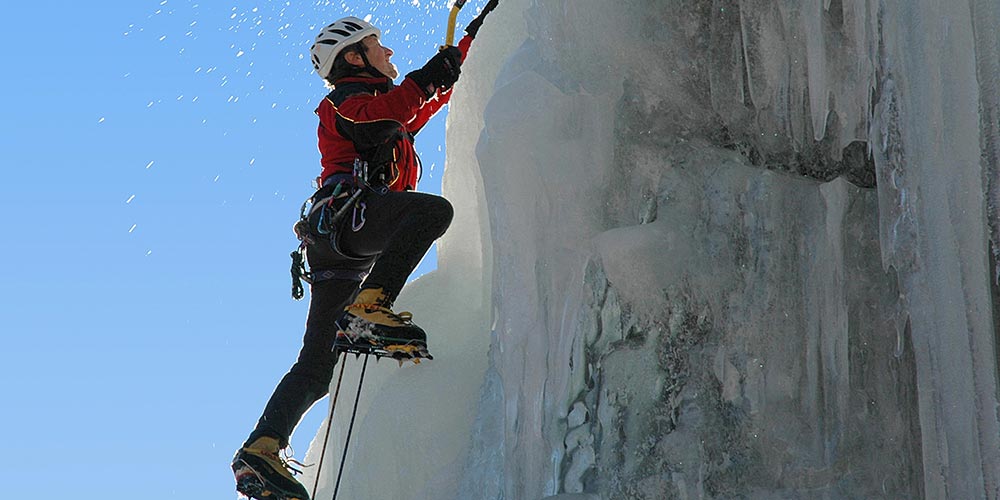 10 Wintersportaktivitäten im Aostatal 2 10 Wintersportaktivitäten im Aostatal 1000 Eisklettern Aosta 10 Wintersportaktivitäten im Aostatal