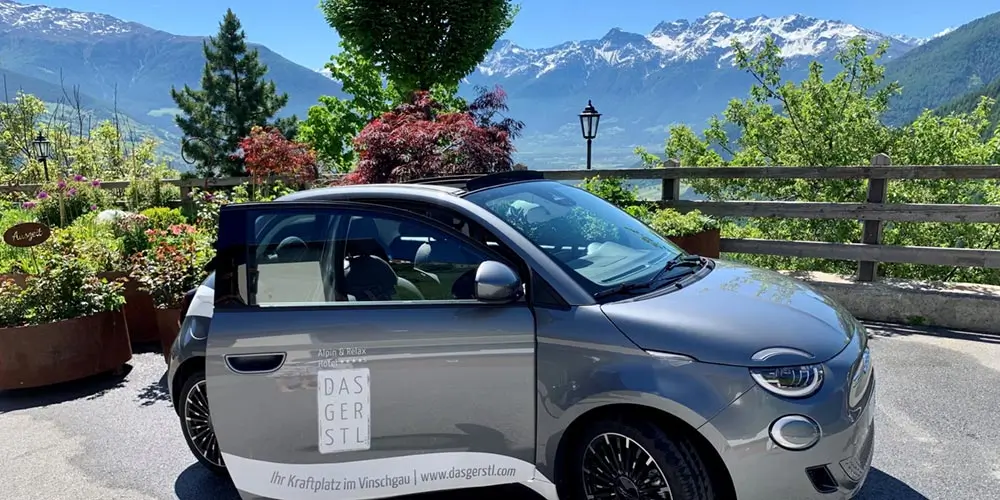 6 Tipps zur stilechten Auszeit in den Alpen 3 Auszeit in den Alpen Fiat 500 Vinschgau