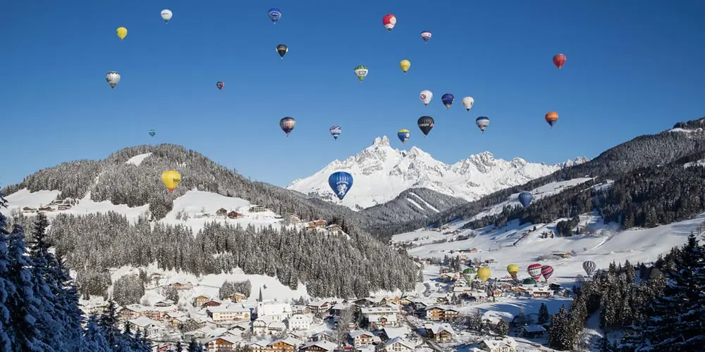 Paradies für Heißluftballon-Enthusiasten in den Alpen 2 Der Himmel voller Heißluftballons