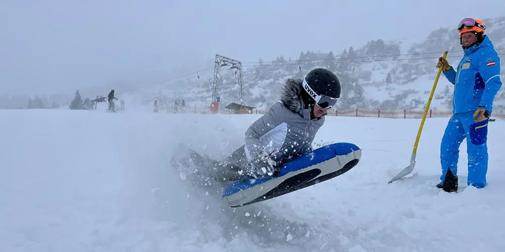 Mit dem Airboard über die Piste 2 Airboard Sprung