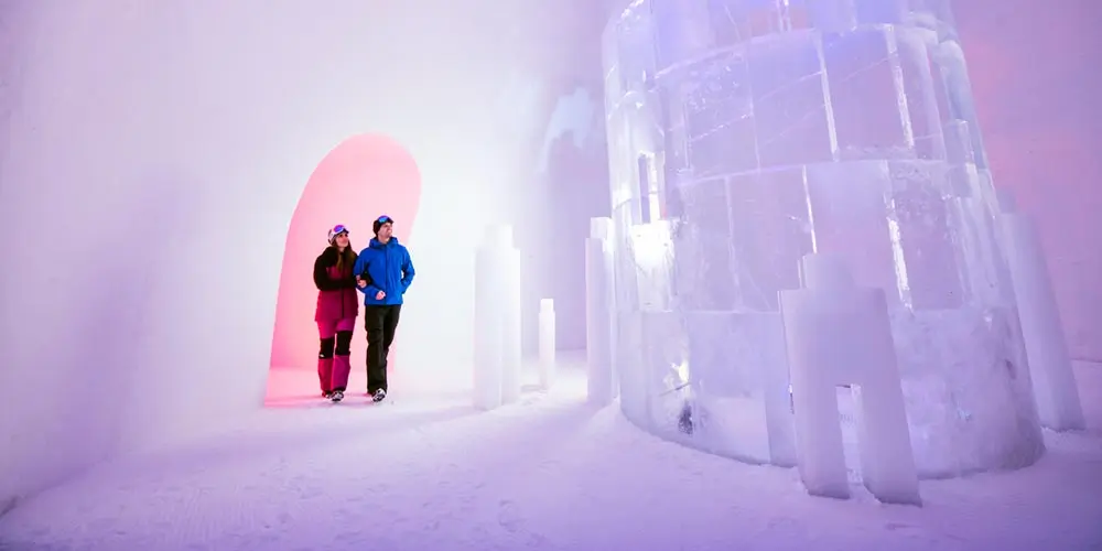 Das ICE CAMP: magische Eiskunst am Kitzsteinhorn 7 ICE CAMP Eisturm