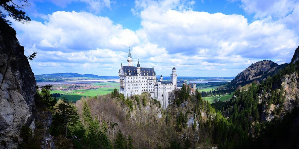 Schlösser-Tour durch die deutschen Alpen 4 Schlösser-Tour durch die deutschen Alpen Neuschwanstein