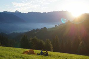 Kuriose neue Reiseportale 3 Zelten in freier Natur in den Alpen