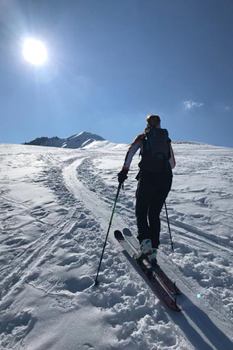 Skitouren: Wie geht's richtig? 2 Skitouren Tourenski