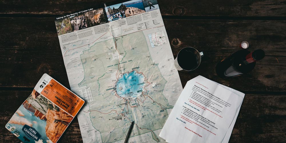 Bikepacking in den Alpen: 4 Tipps für Anfänger 4 Sorgfältige Planung ist beim Bikepacking in den Alpen unerlässlich ©Unsplash/Kal Visuals