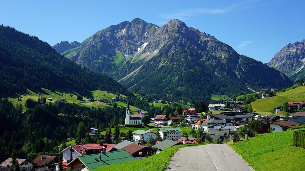 Den perfekten Wohnmobilstellplatz für den Alpenurlaub finden 2 Wohnmobilstellplatz