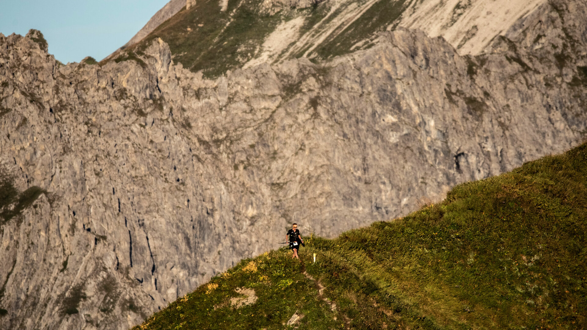 Warth-Schröcken ruft das Trailrunning-Jahr 2024 aus 2 Im Trailrunning-Jahr In Warth-Schröcken werden Trailrunner mit atemberaubenden Szenerien belohnt.  © TVB Warth-Schröcken