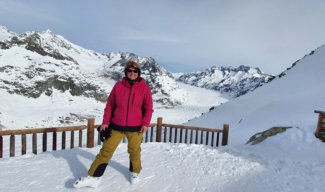 Ski-In Ski-Out überm Aletsch 4 Autorin Nicola Förg überlegt noch, wie sie den Skitag am Aletsch ausklingen lassen möchte ©privat
