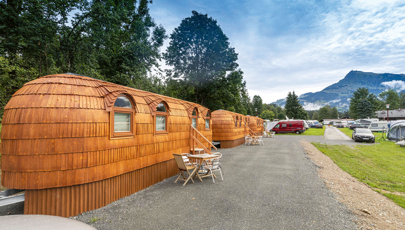Camping de luxe: 11 Plätze mit dem gewissen Etwas 4 Igluhut-Mobilehomes sind Unterkünfte der besonderen Art