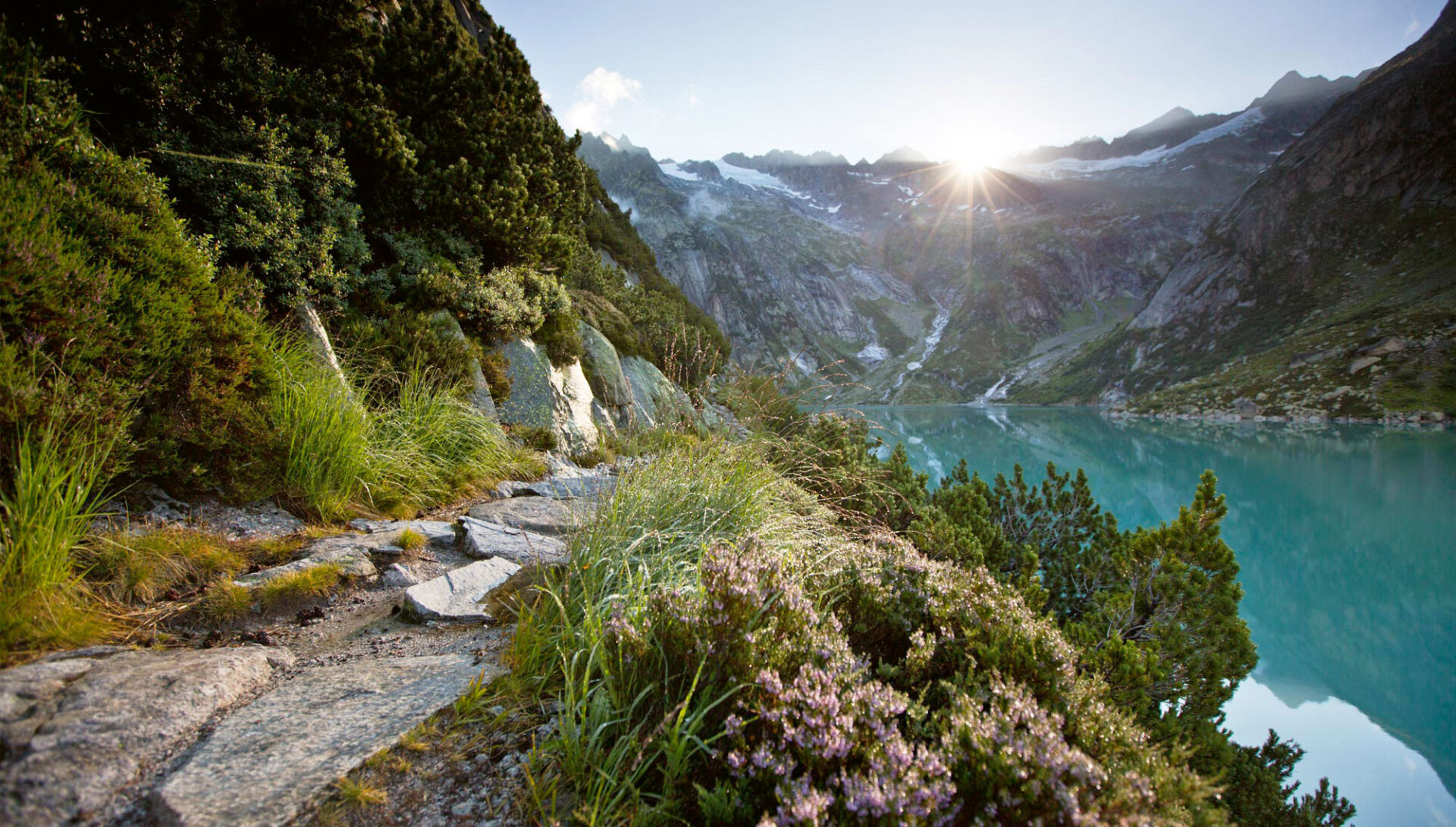 Top 10 Fotostopps in den Westalpen 3  Fotostopp Gelmersee schimmert türkisfarben