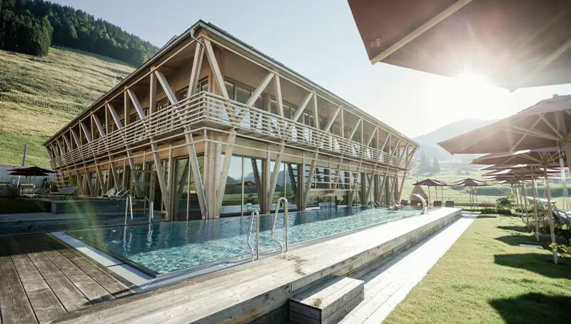 15 Erholungsorte, die Stil und Zeitgeist atmen 8 Wellness in den Bergen mit Traumblick